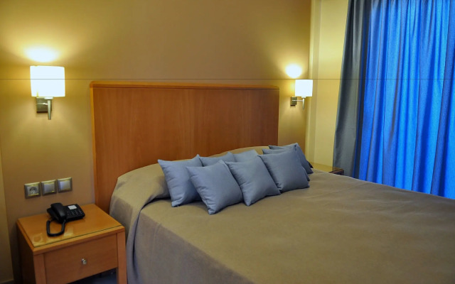 Sandy's Studios Apartments & Log Villas