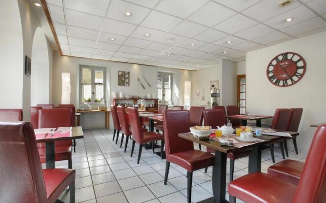 Hôtel de Genève , Faverges-Seythenex 74210, Haute Savoie