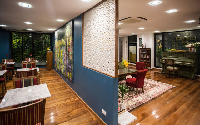 Nine Design Place