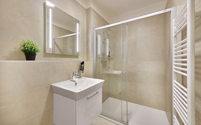 DownTown Suites Rubesova