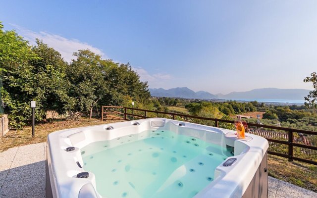 Castelletto 1 - Piscina Jacuzzi by Wonderful Italy