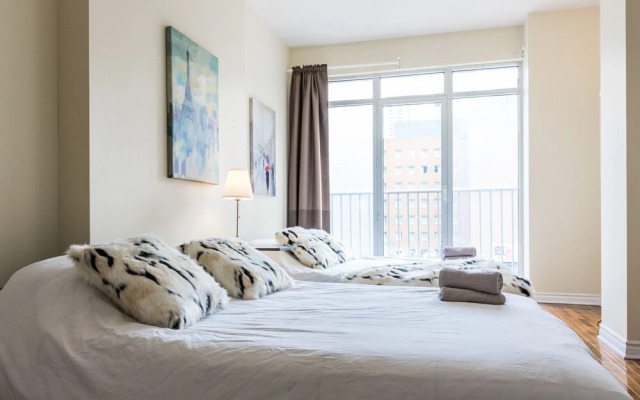 Airy Downtown Apartments by Nuage