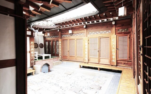 Ohbok Hanok Guesthouse 2