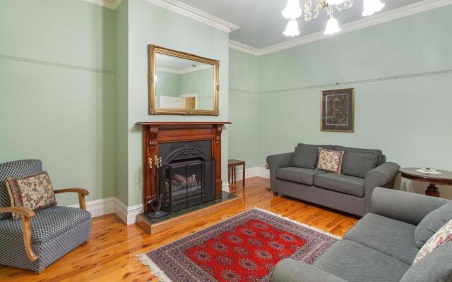 Hopkins River Homestead - Fireplace, Linen, WiFi, 4 bdrm