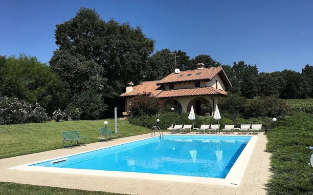 Villa Gasco - 7 Sleeps With Pool in Pacengo di Lazise