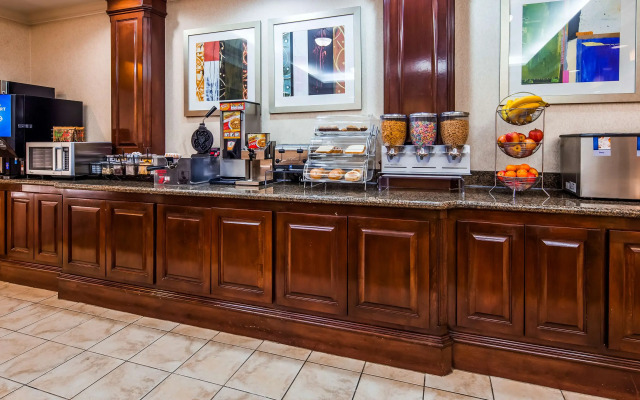 Best Western Plus Waxahachie Inn & Suites
