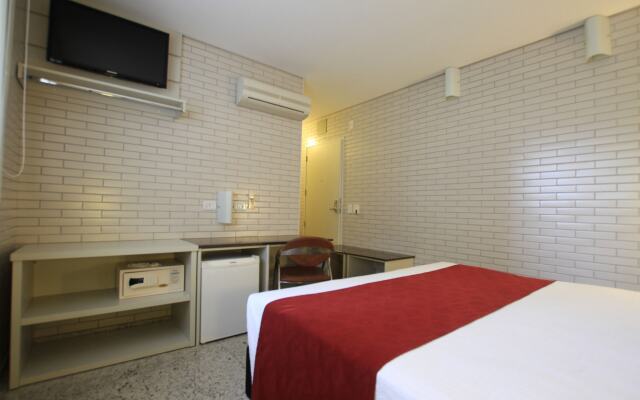 Hotel Confiance Batel