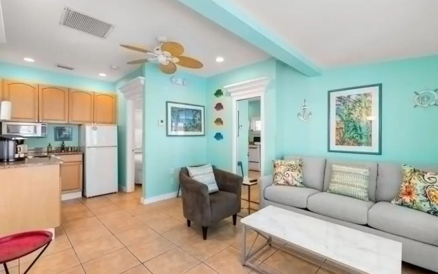 Poolside Paradise by Brightwild Heated Pool