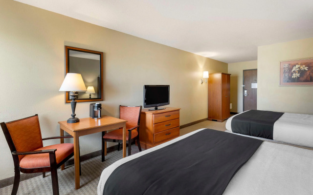 Best Western Plus The Charles Hotel
