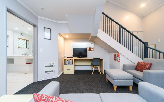 Aubyn Court Spa Motel