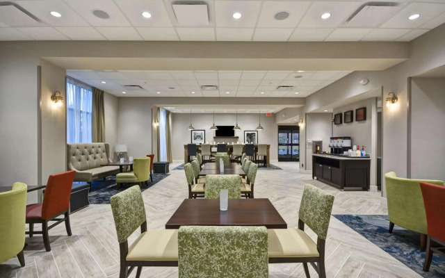Hampton Inn Livonia Detroit