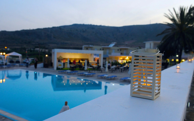 Aiora Aqua Resort