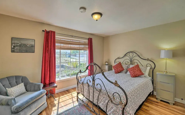 Vintage Downtown Vegas Retreat < 3 Mi to Strip!