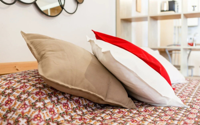 Airport & Station Flat - Private Parking