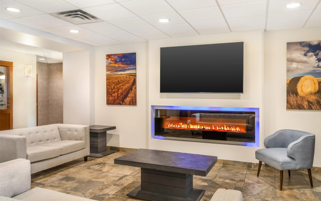 Best Western Plus Service Inn & Suites