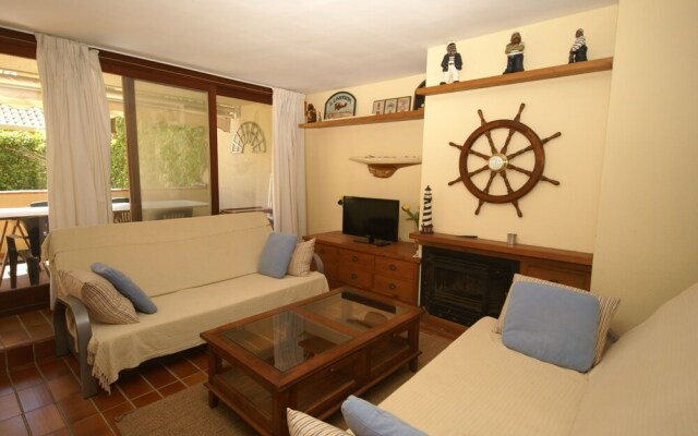 Inviting Apartment in Playa de Pals With Pool