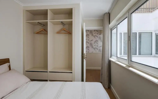 Peixeira Studios and Apartments