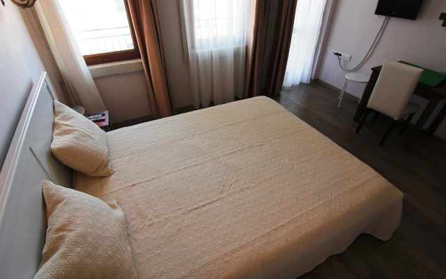 Karaburun Konak Hotel