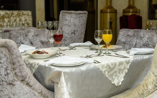 Equestrian Royal Boutique Hotel & Spa