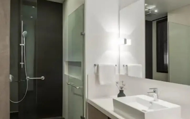 w Bright 1BR w View in El Nogal