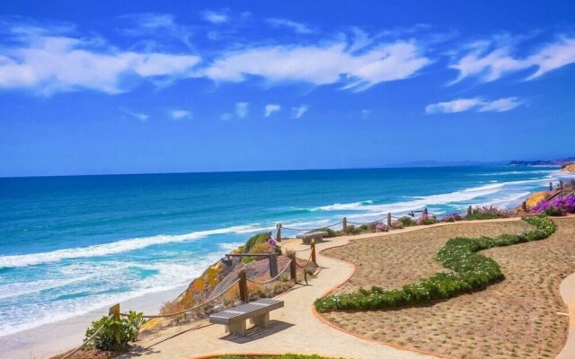 Family Friendly Nautical-themed Condo With Oceanfront Patio Ss121 by Redawning