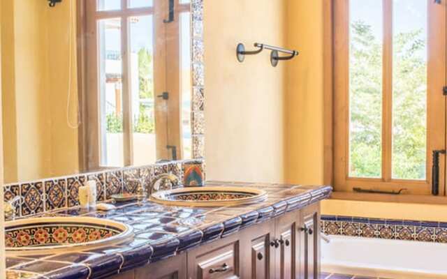 Casa Gali AV 43 2 BR by Casago