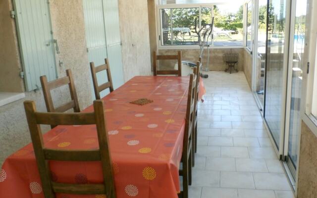 Villa With 3 Bedrooms in La Tour-d'aigues, With Private Pool, Furnished Garden and Wifi