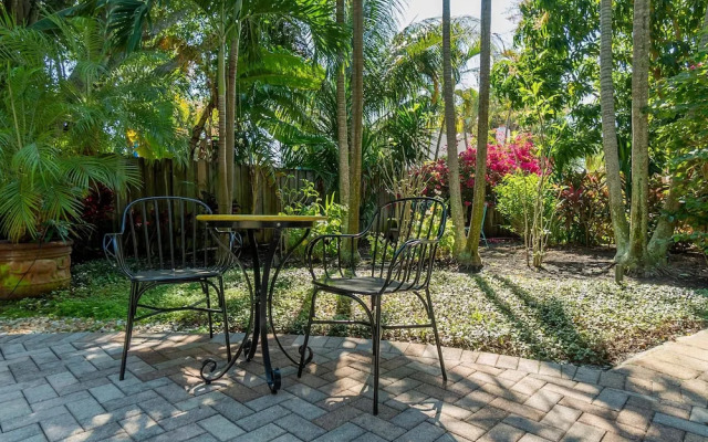 The Palms Cottage Private Pool, Downtown, Beach, The Square