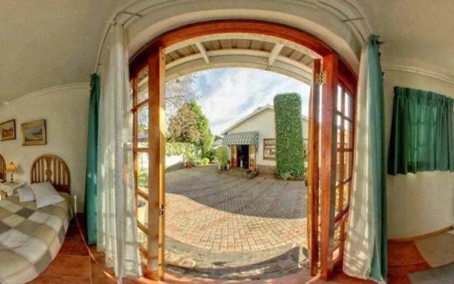 Cosy Den B&B Luxury Guest House Style