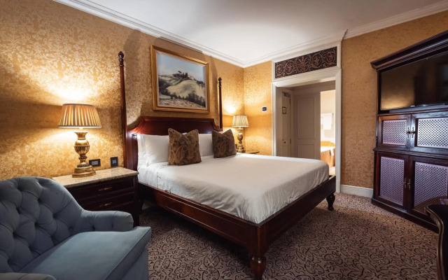 Palazzo Hotel