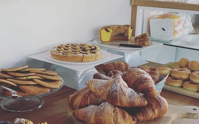 Luxury pool Suites - Città Bianca