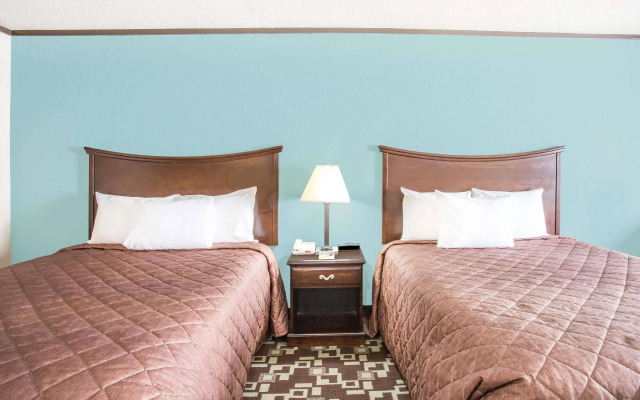 Spark by Hilton Daleville Roanoke North