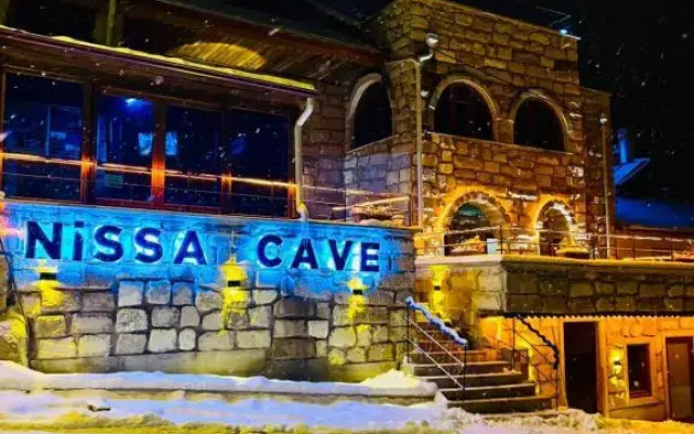 Nissa Cave