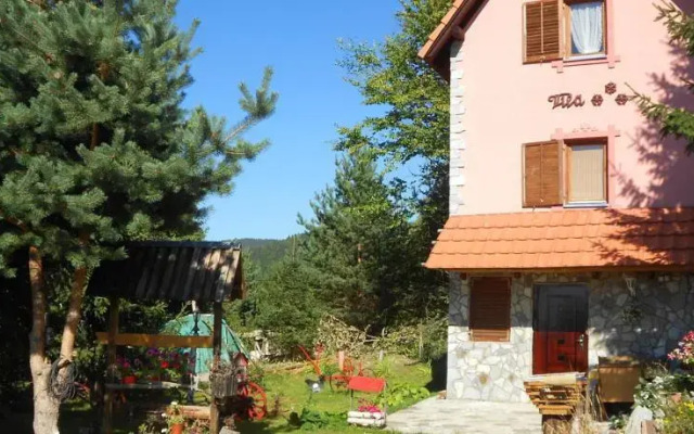 Studios Tri pahulje
