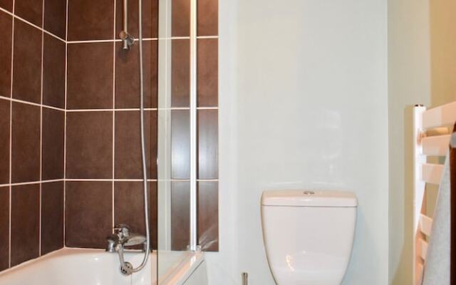 1 Bedroom Central Flat
