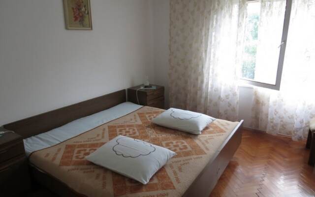 Large Apartment With Terrace Near the Beach