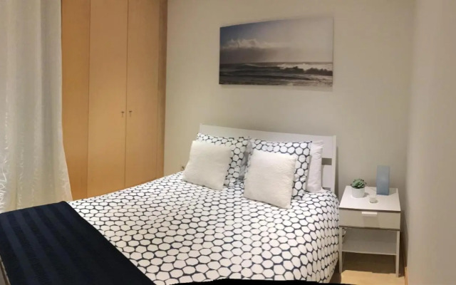 NEW APT center 1 min walk beach/river/casino!!!