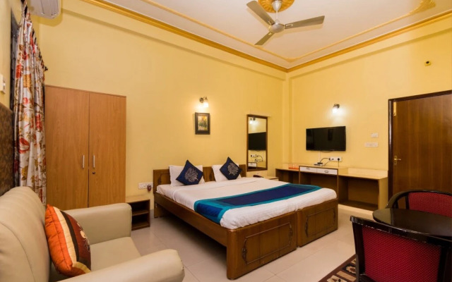 OYO 3436 Home Stay near Airport
