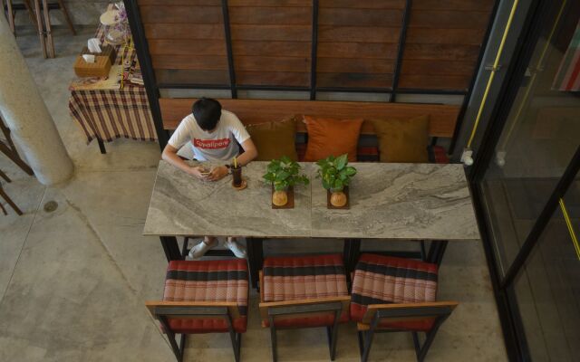 Whereder Poshtel - Hostel