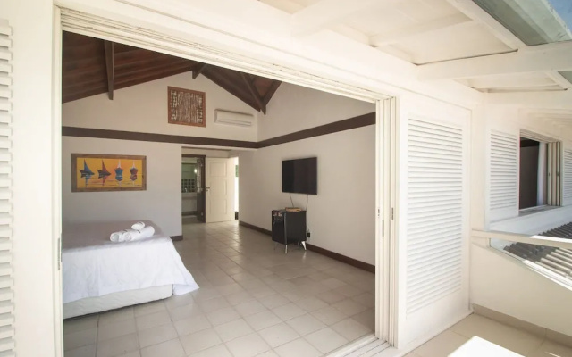 Mansão Pé na Areia Ferradura com 4Suítes