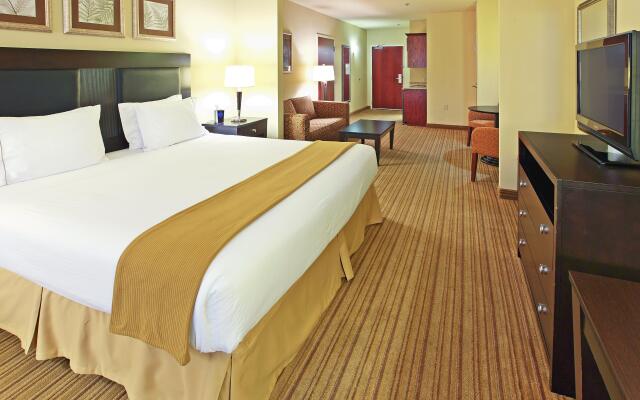 Holiday Inn Express & Suites West by IHG