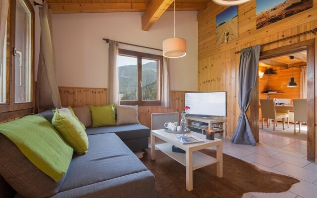 Cozy Mountain Getaway Chalet les Marmottes