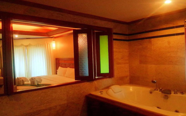 Mac Resort
