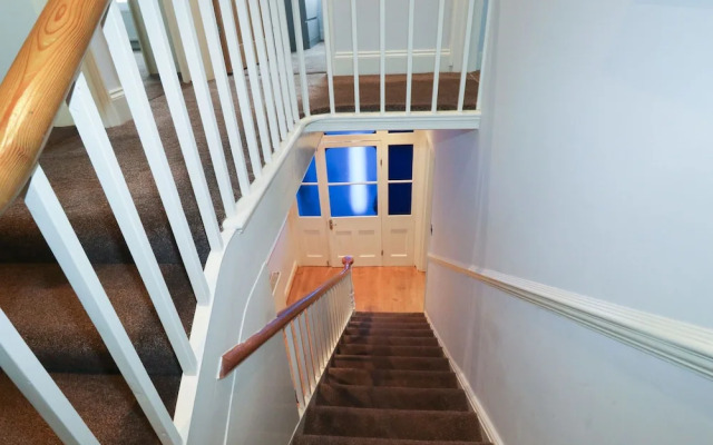 11 Magdalene Road