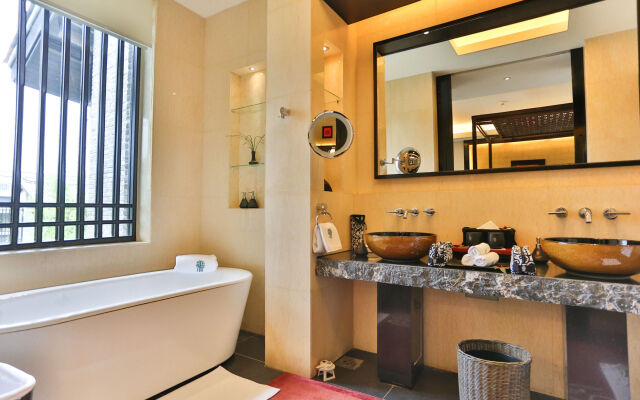 Banyan Tree Lijiang