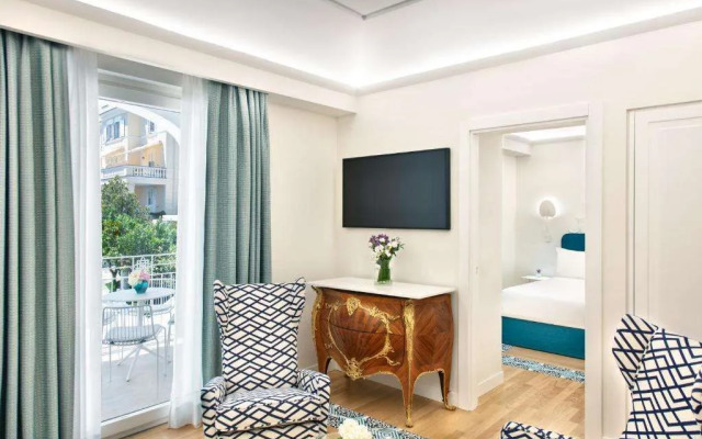 Pazziella Garden & Suites