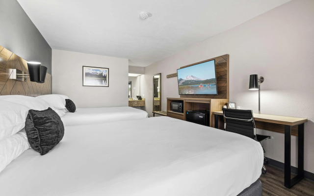 Red Lion Inn & Suites Deschutes River Bend