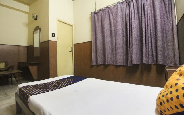 Spot On 62694 Hotel Maruthi