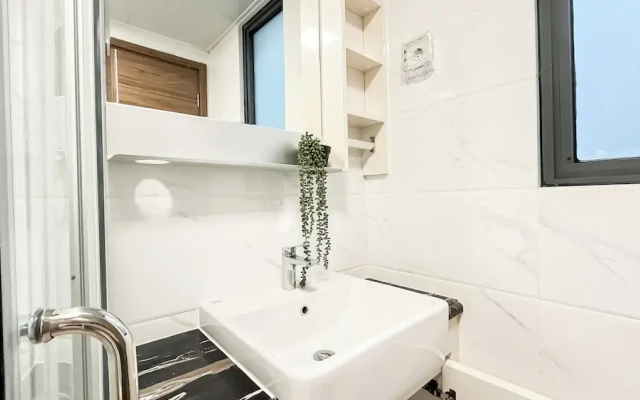 Elegant And Homey 3Br Apartment Sky House Bsd
