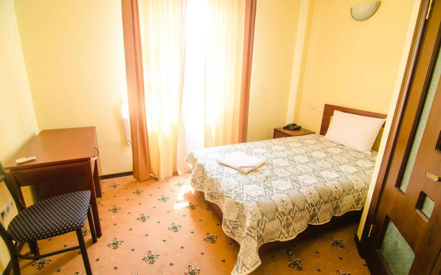 Parasat Hotel & Residence